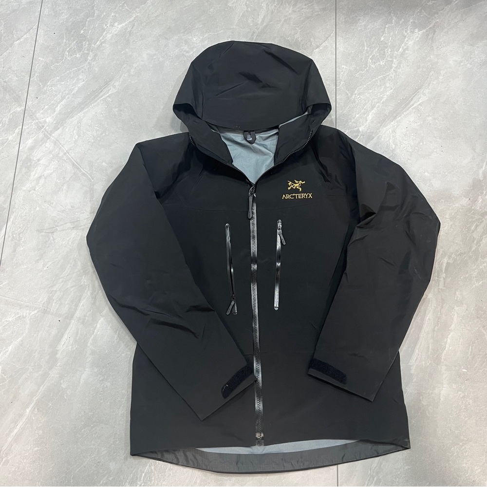Arc'teryx Black Hooded Jacket